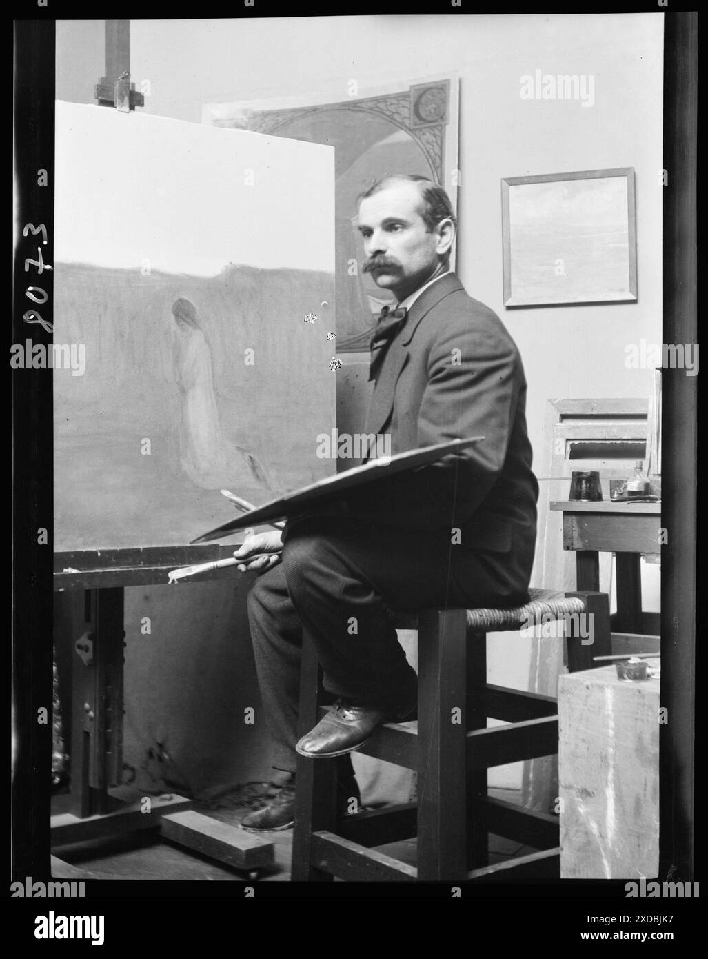 Seated artist at easel Black and White Stock Photos & Images - Alamy