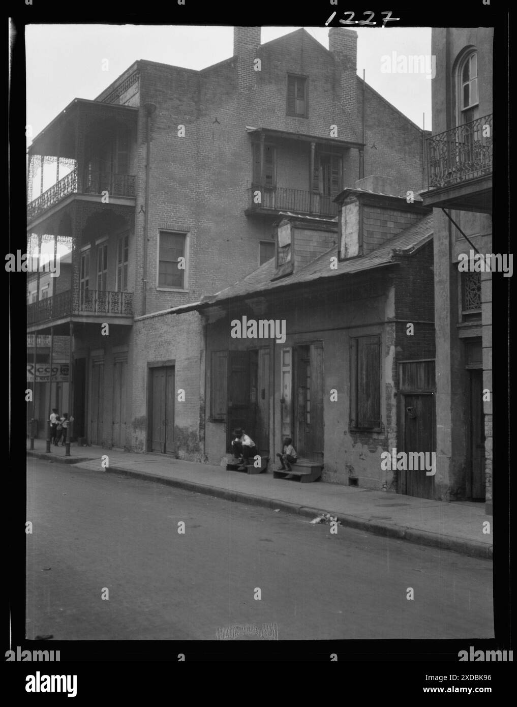 Figure man child on Black and White Stock Photos & Images - Alamy