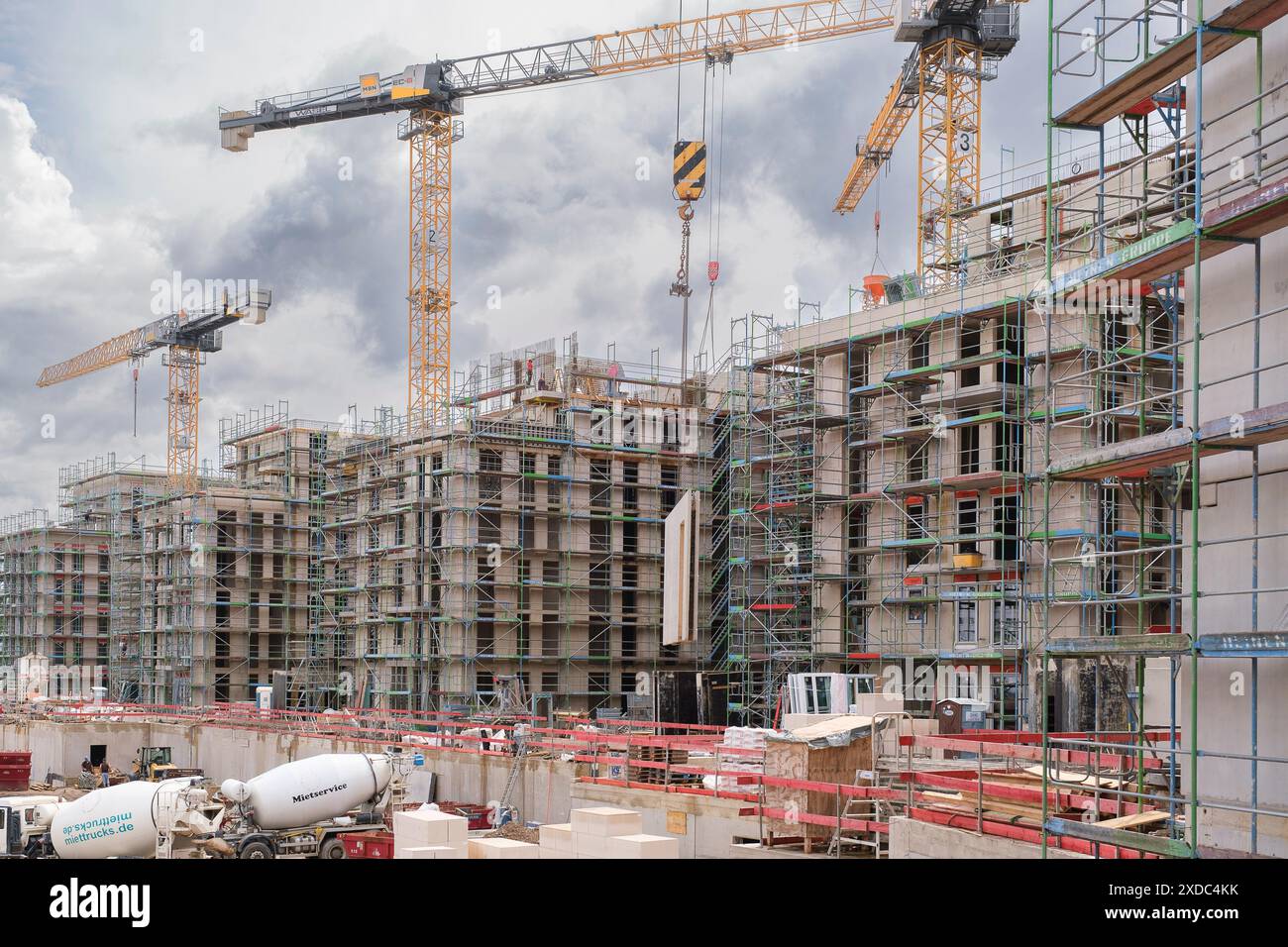 Baustelle auf dem ehemaligen GelŠnde der Deutschen Welle. Hier entsteht das Wohnquartier ãDie WelleÒ  mit rund 750 Wohnungen. Bauherr ist die DWK Die Stock Photo