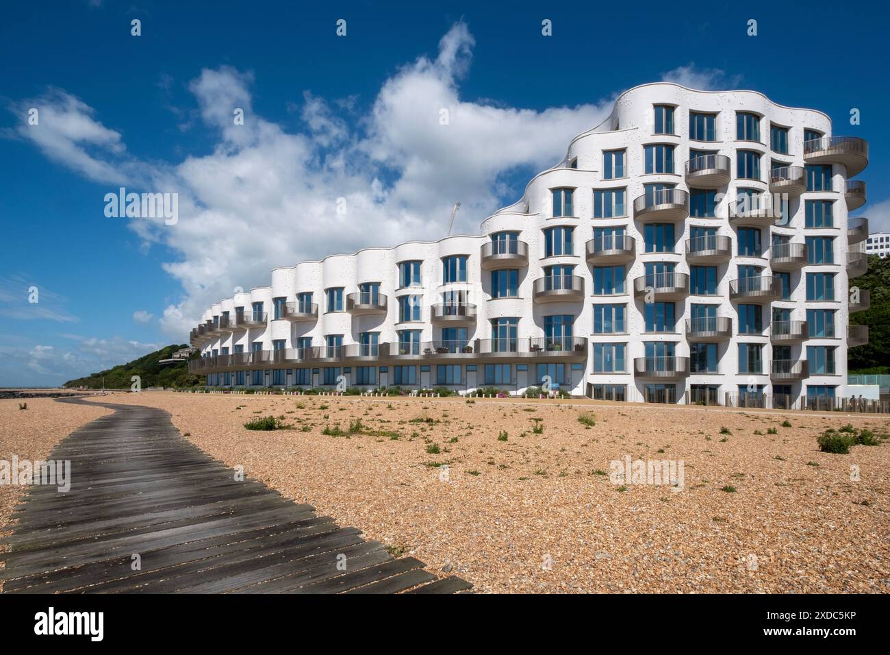 Folkestone new flats hires stock photography and images Alamy