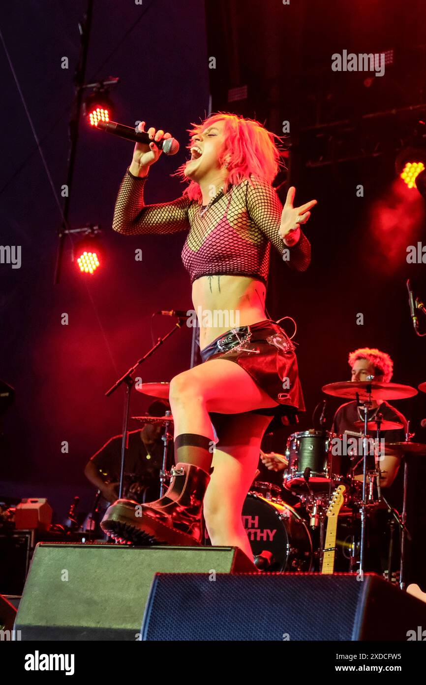 Newport, UK. 21st June, 2024. British born singer songwriter Beth ...