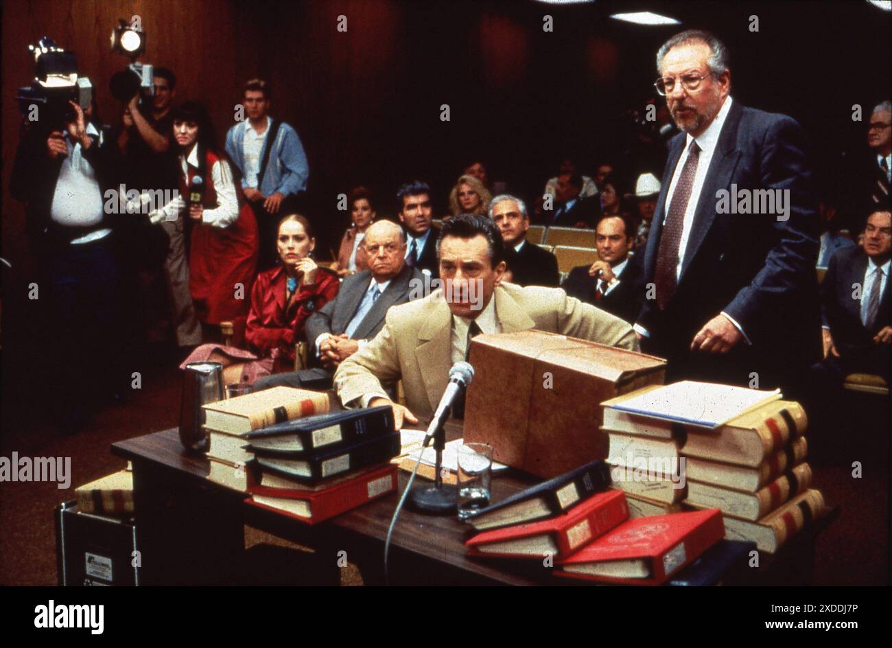 SHARON STONE DON RICKLES ROBERT DE NIRO RICHARD F. STRAFELLA KEVIN POLLAK and OSCAR GOODMAN in CASINO 1995 director MARTIN SCORSESE book Nicholas Pileggi screenplay Nicholas Pileggi and Martin Scorsese production design Dante Ferretti costume design John Dunn and Rita Ryack Syalis DA/ Legende Entreprises / De Finna-Cappa / GGG / Universal Pictures Stock Photo