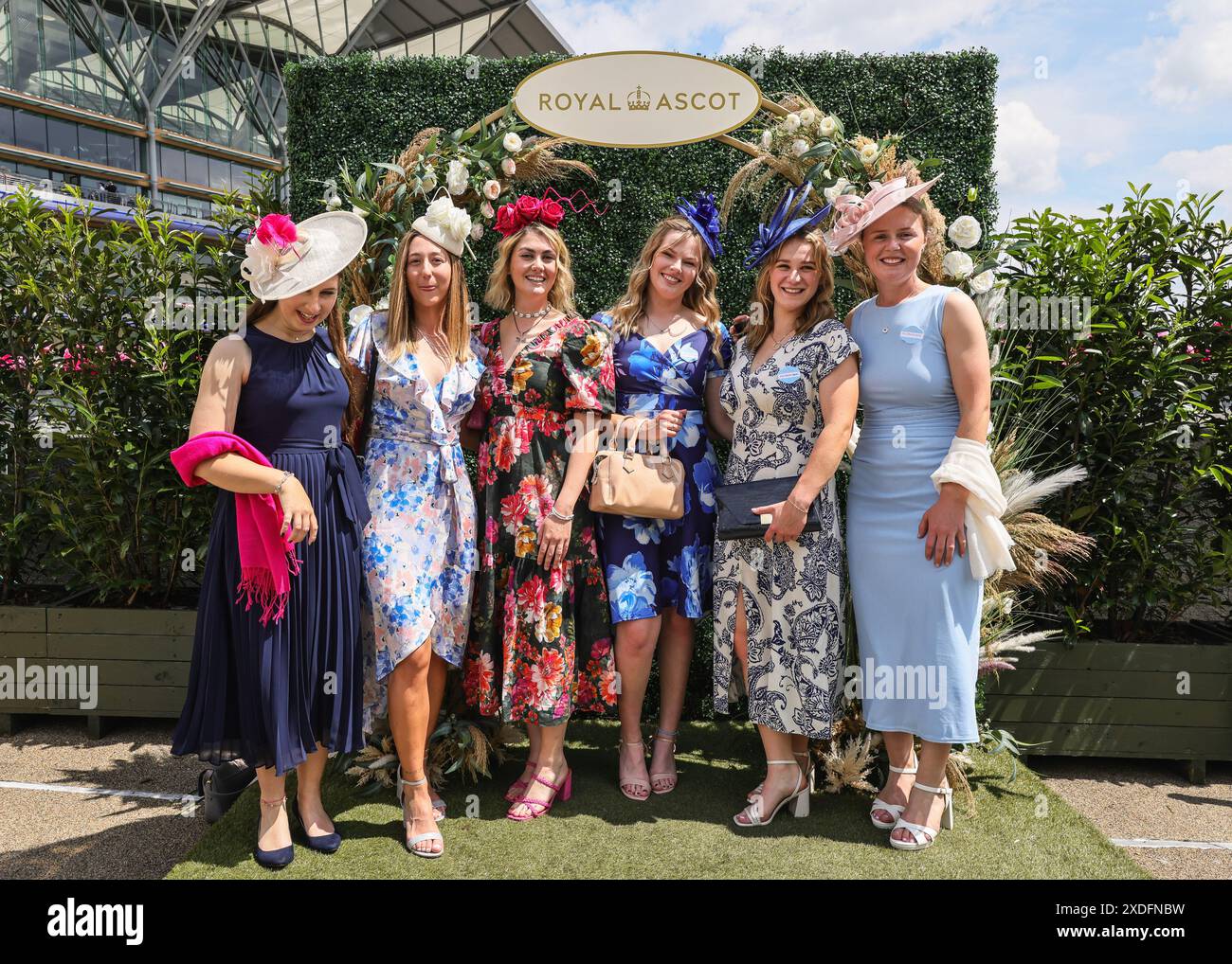 Ascot hats group hi-res stock photography and images - Alamy