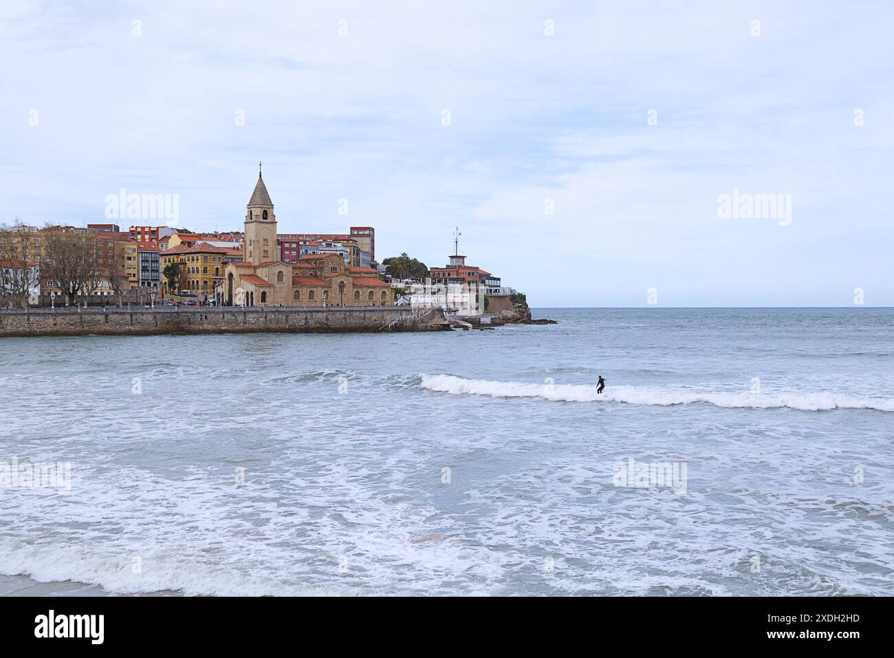 Gijon spain san lorenzo hi-res stock photography and images - Alamy