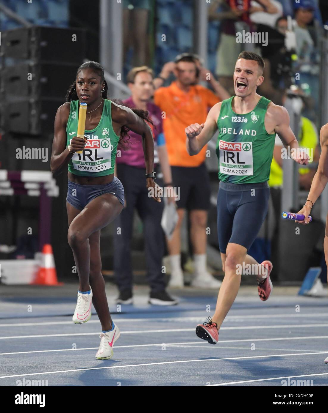 rhasidat-adeleke-and-chris-o-donnell-of-ireland-competing-in-the-mixed