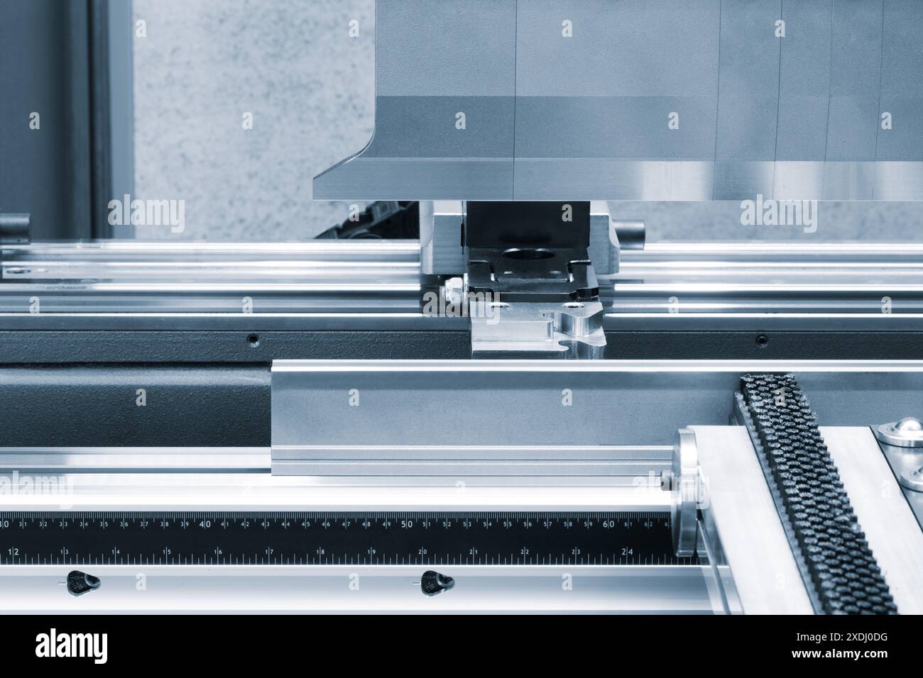 Metal bending machine hi-res stock photography and images - Alamy