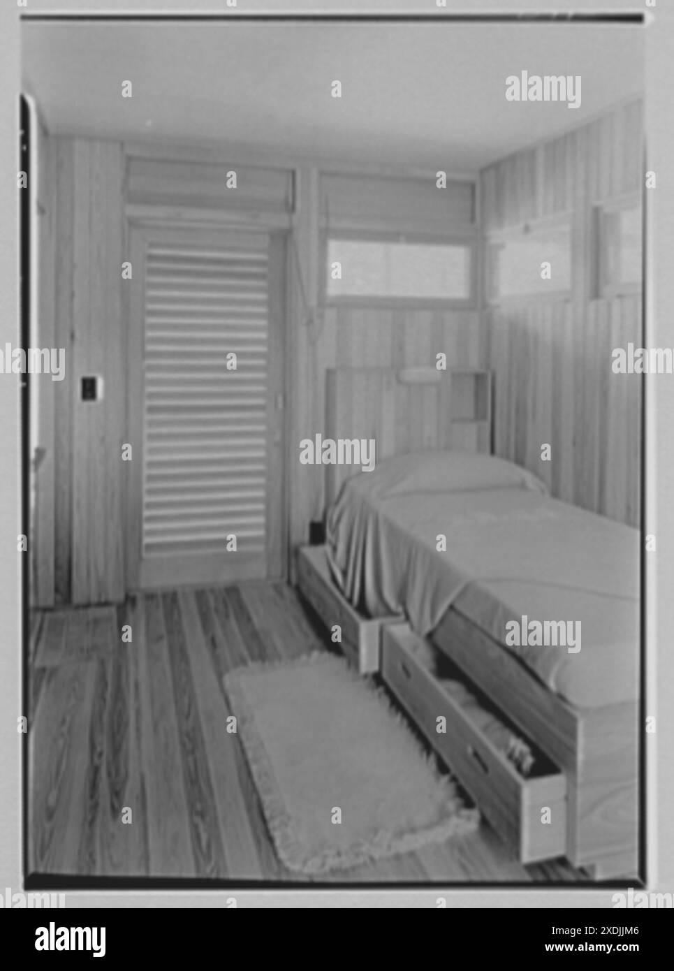 Open bed Black and White Stock Photos & Images Alamy