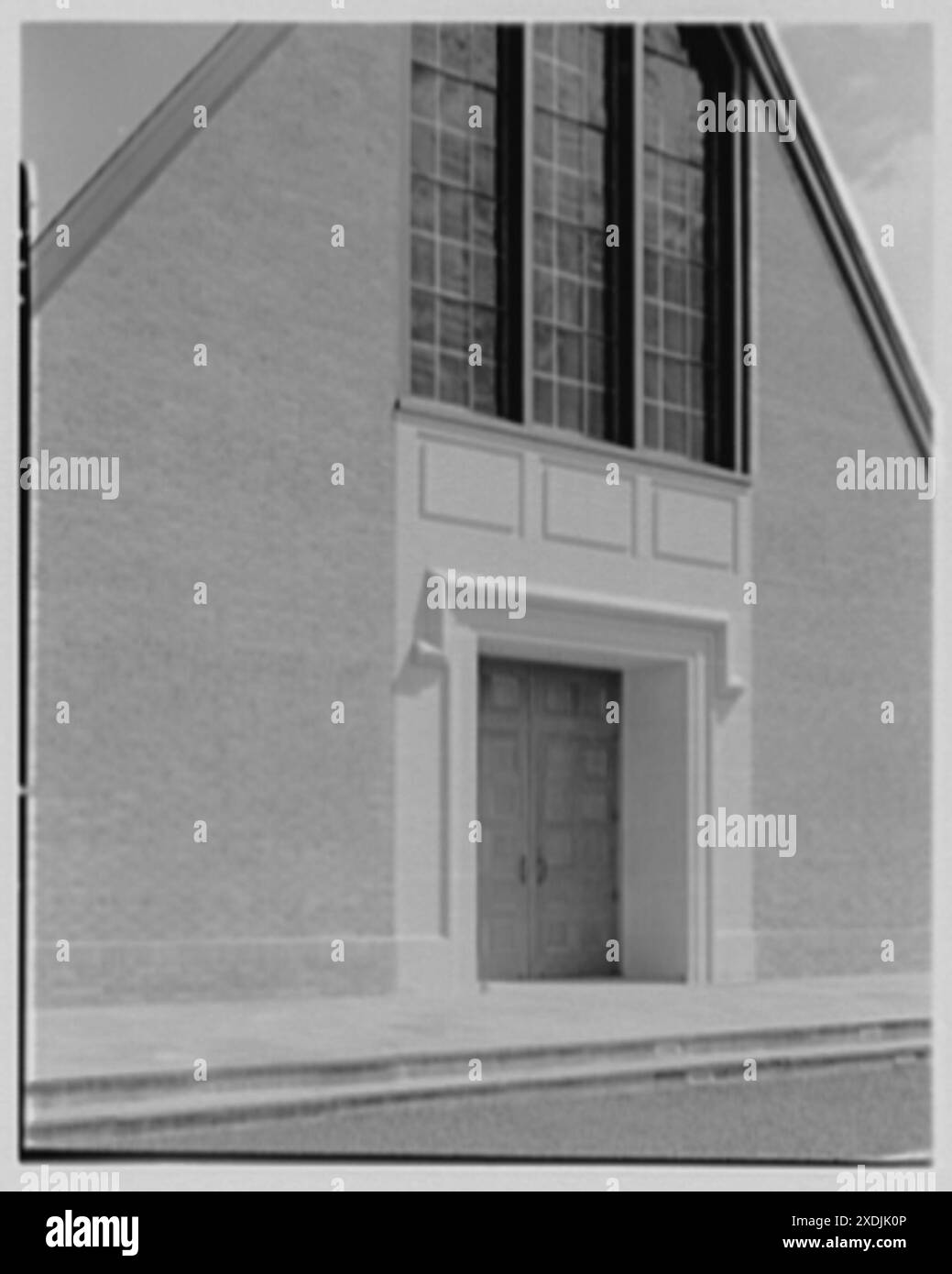 West door temple church Black and White Stock Photos & Images - Alamy