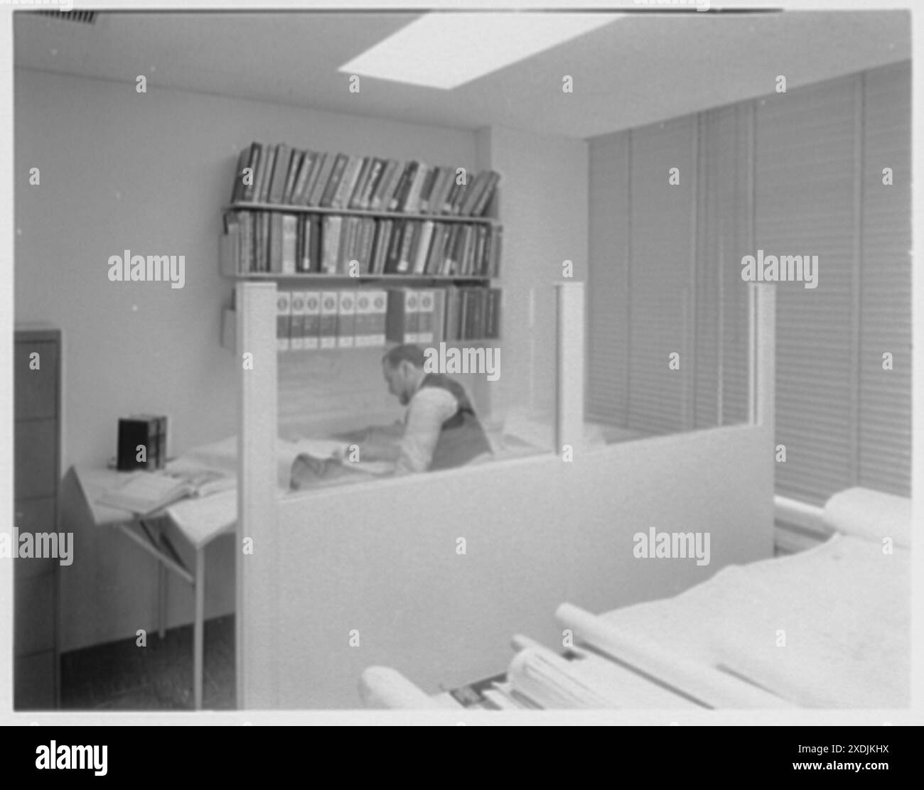 Morris Lapidus, 641 Lexington Ave., New York. Drafting room cubicle ...