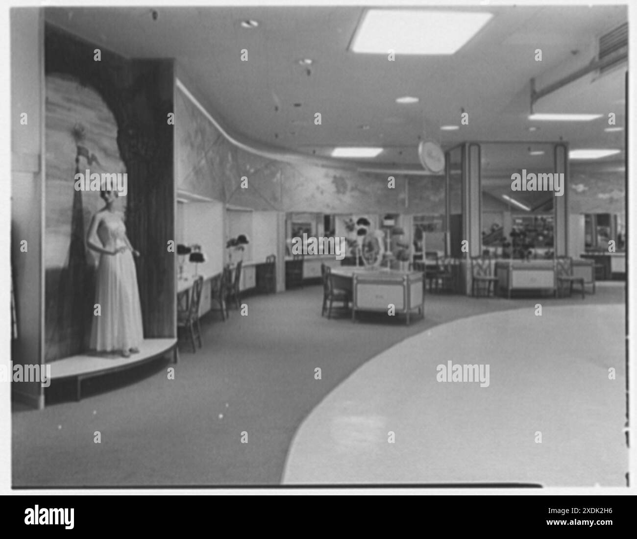 Higbee Department Store, business in Cleveland, Ohio Stock Photo - Alamy