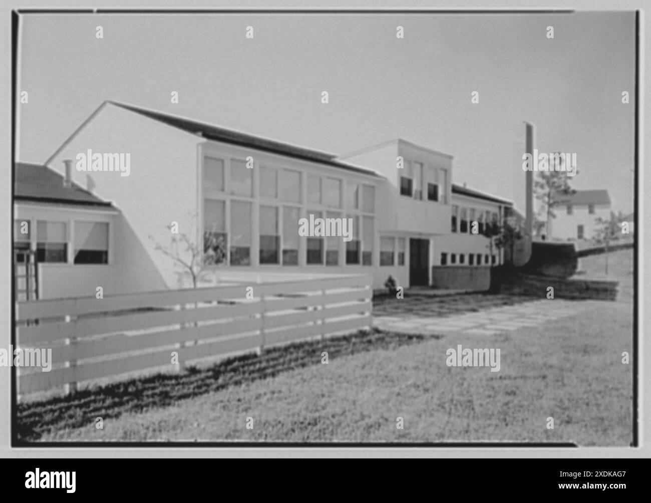 Pine Ford Acres Community Building, Middletown, Pennsylvania. Rear facade V. Gottscho-Schleisner Collection Stock Photo