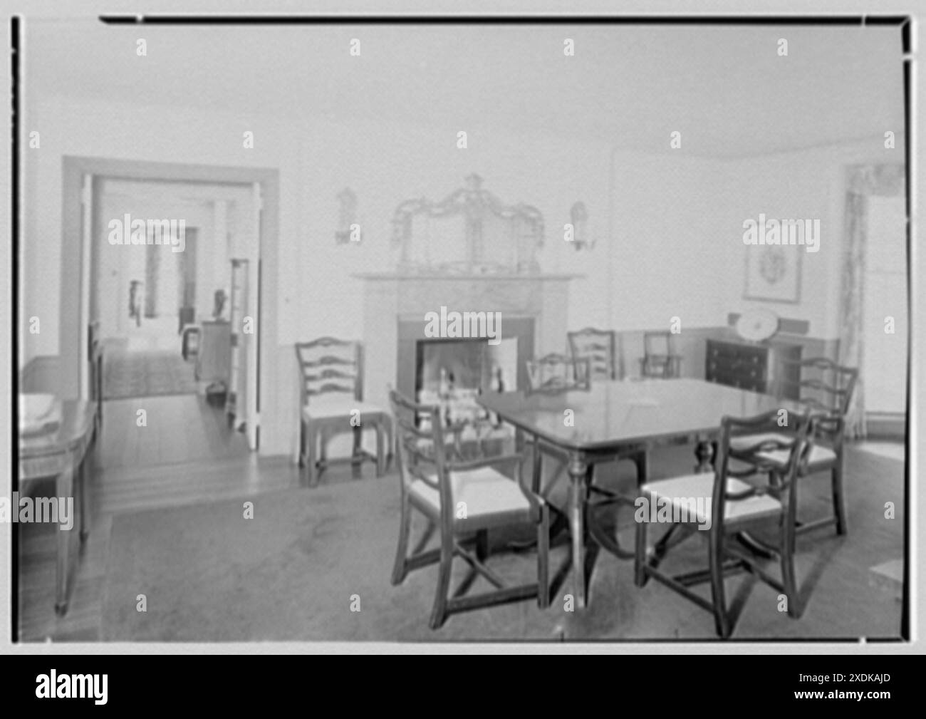 James R. Hunt, Jr., residence on Mount Holly Rd., Katonah, New York. Dining room. Gottscho
