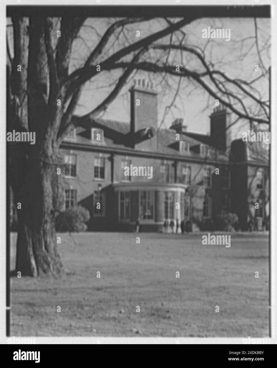 Old school bay window Black and White Stock Photos & Images - Alamy