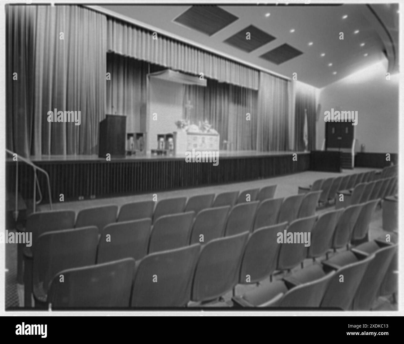 Educational gathering setting Black and White Stock Photos & Images - Alamy