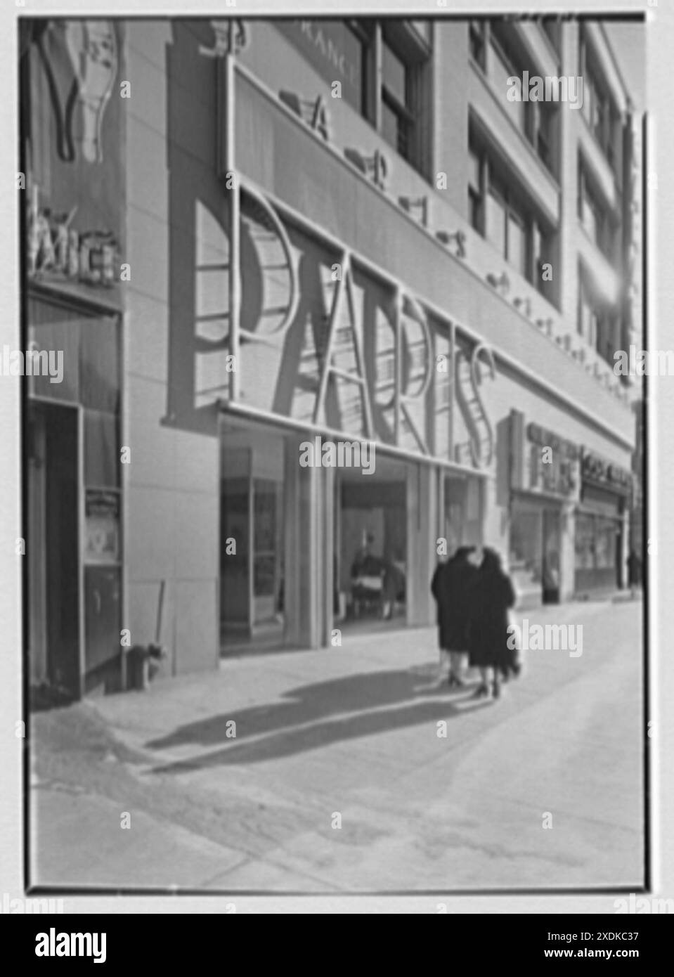 Paris Decorators, business at 2430 Grand Concourse, New York City. Sharp sidewalk view. Gottscho-Schleisner Collection Stock Photo