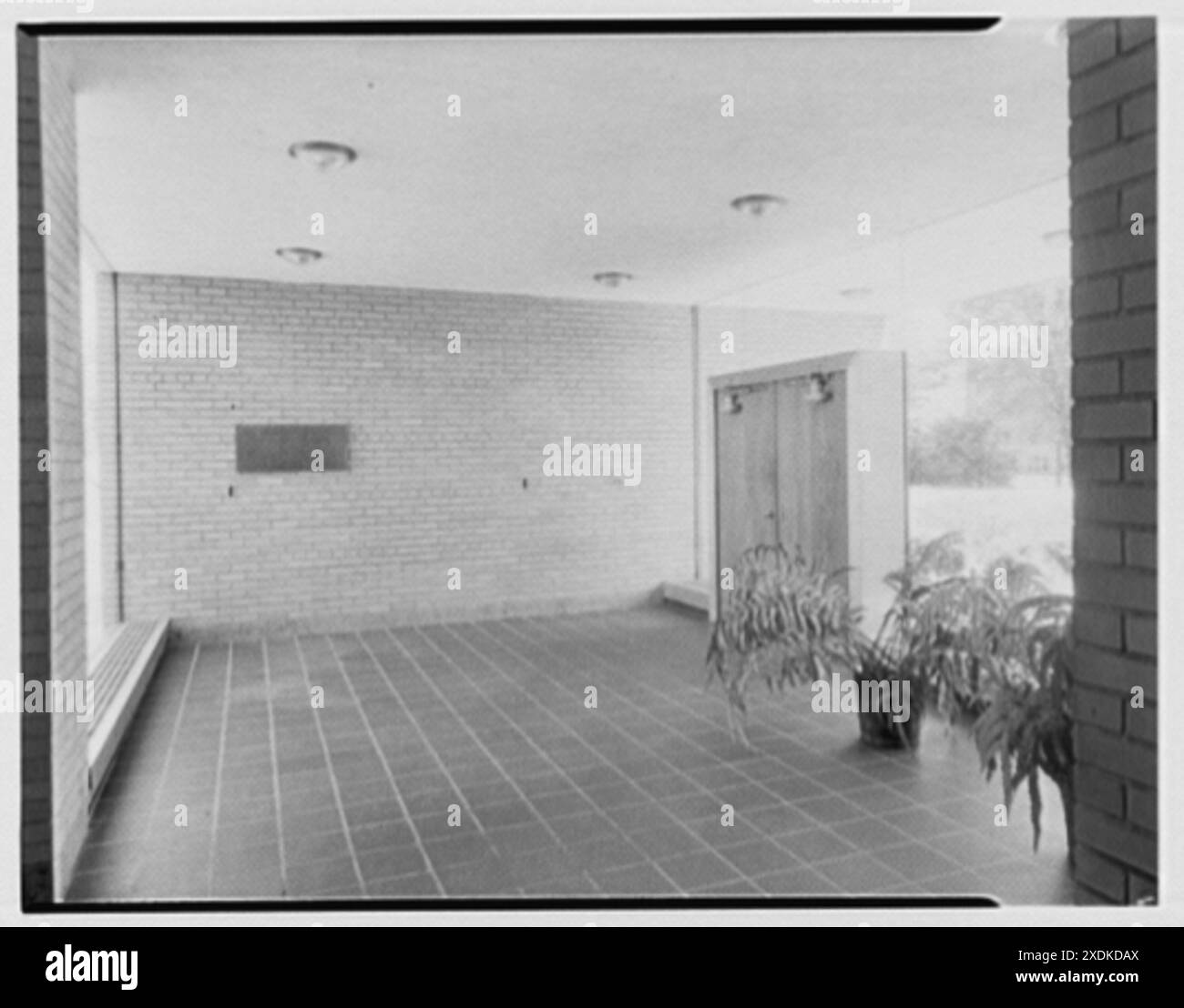 Nuclear lobby Black and White Stock Photos & Images - Alamy