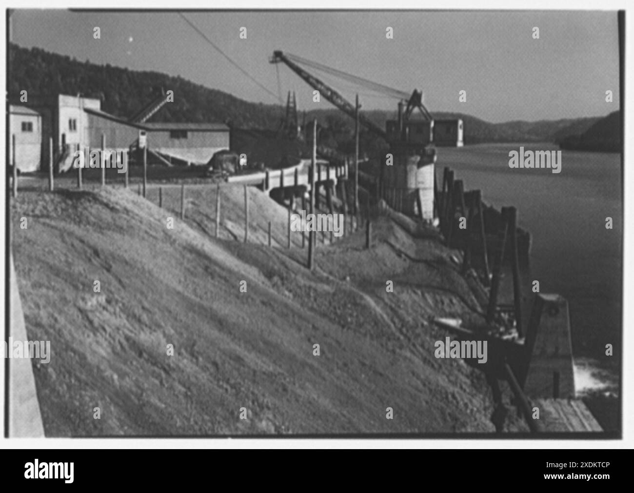 Pittsburgh Plate Glass Chlorine Plant, New Martinsville, West Virginia. Loading barge crane. Gottscho-Schleisner Collection Stock Photo