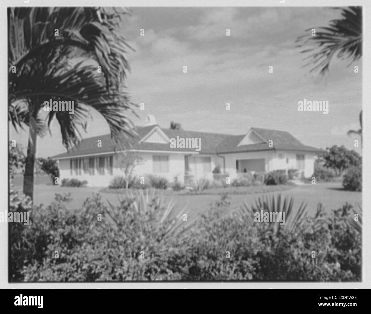 Port Royal houses, Naples, Florida. Smuggler's Square. Gottscho-Schleisner Collection Stock Photo