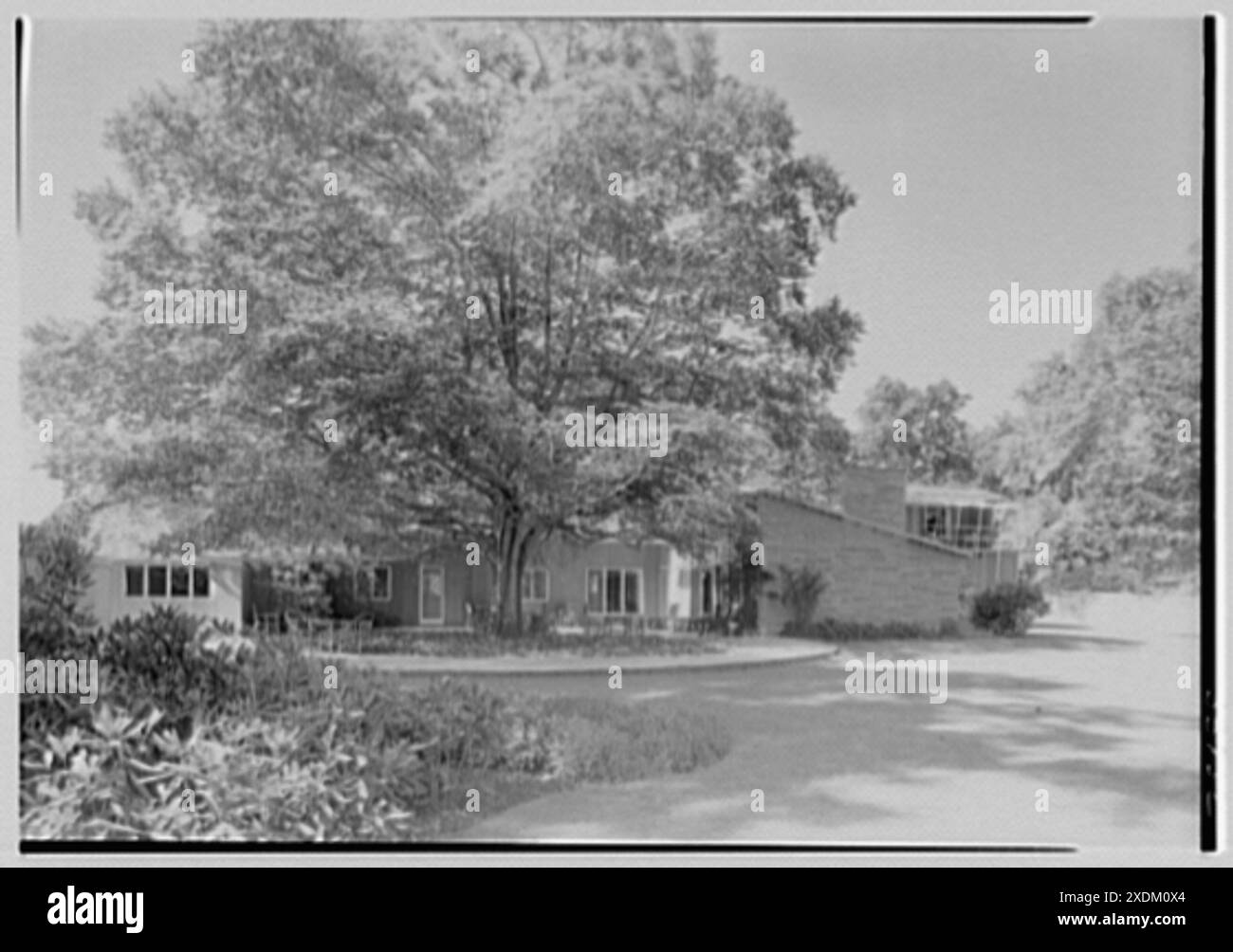 Model house orange new jersey garden exterior ii gottscho