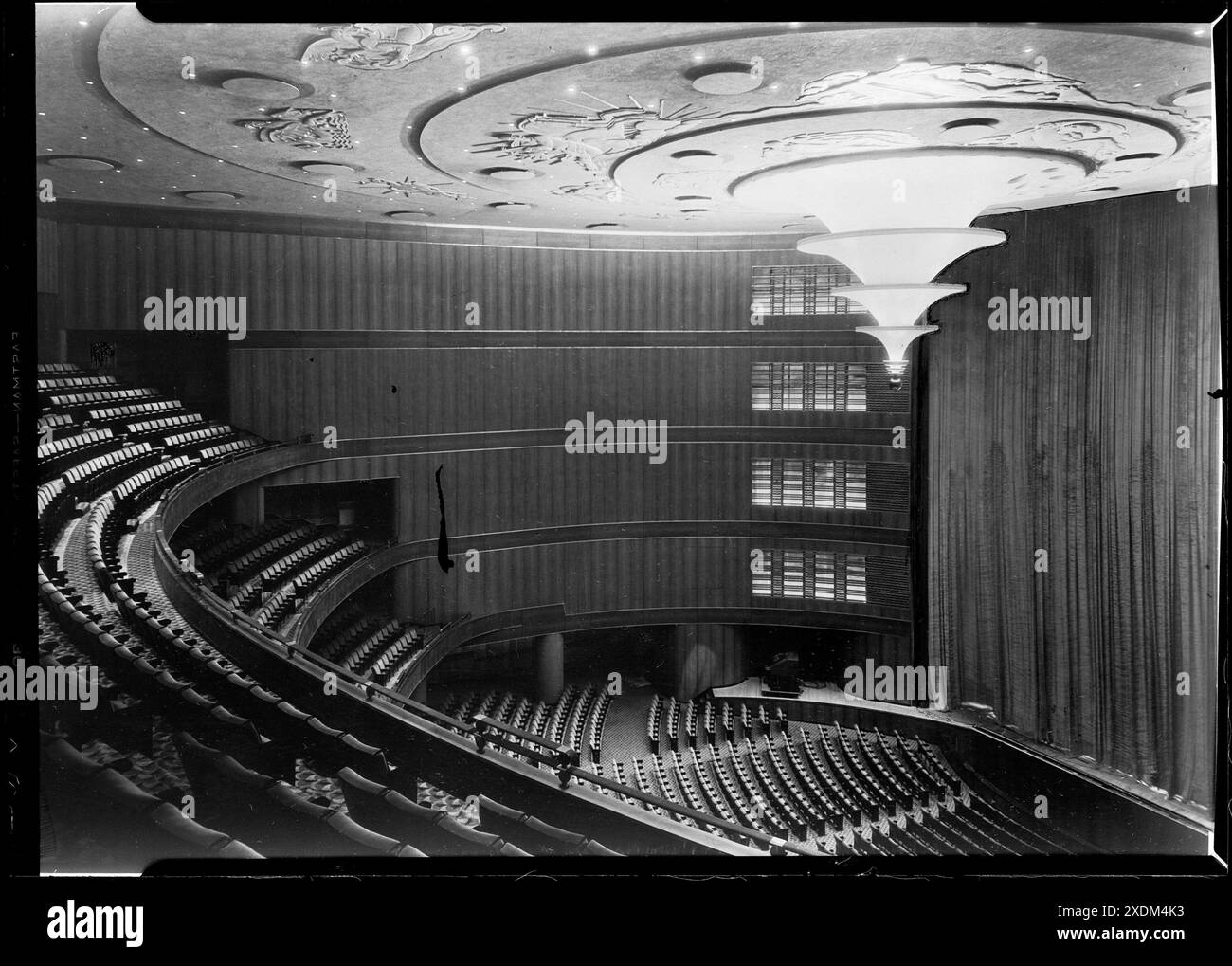 Roxy Theatre, 49th Street, New York, N.Y. [Interior] with curtain down ...