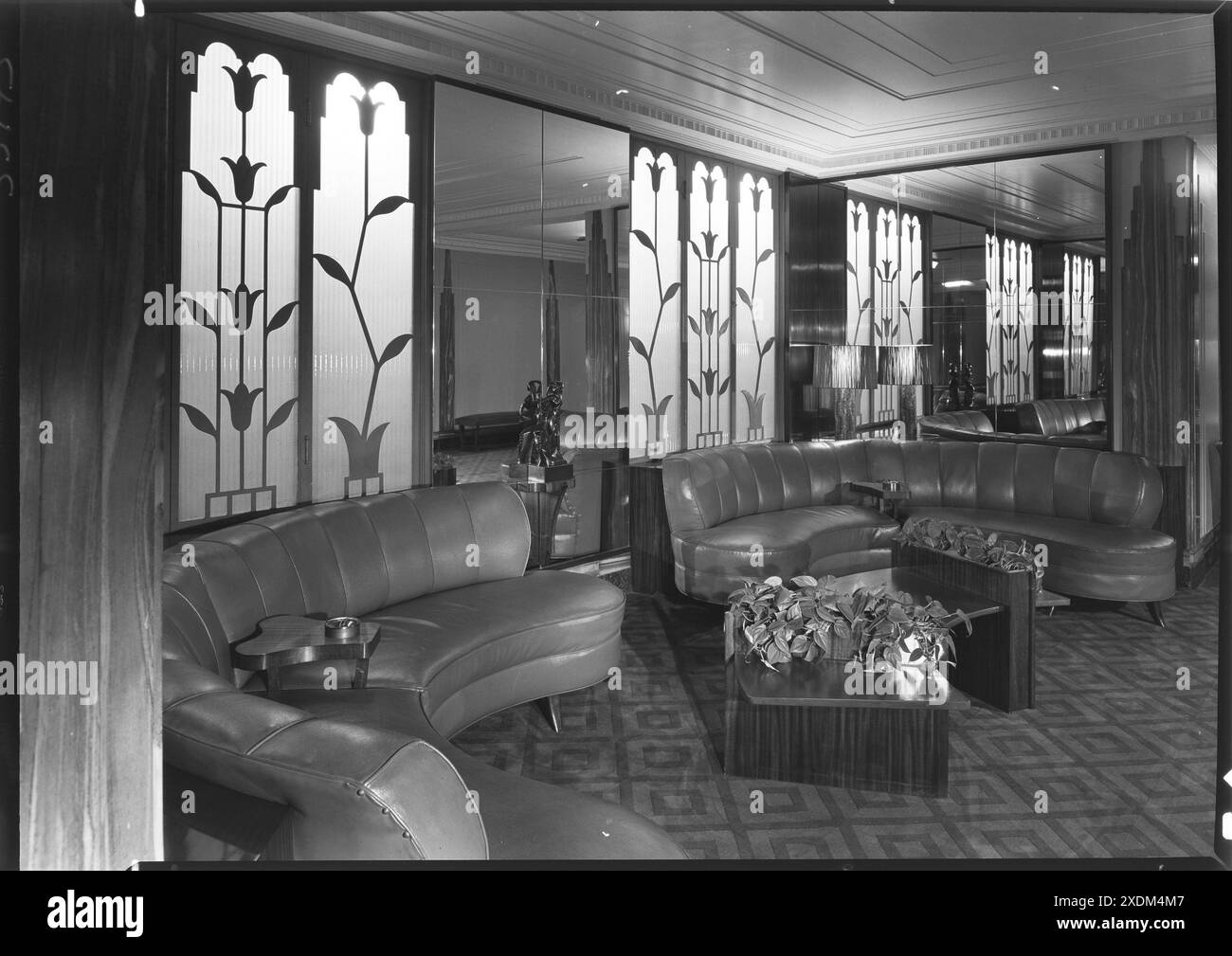 Interior architectural details lobby Black and White Stock Photos ...