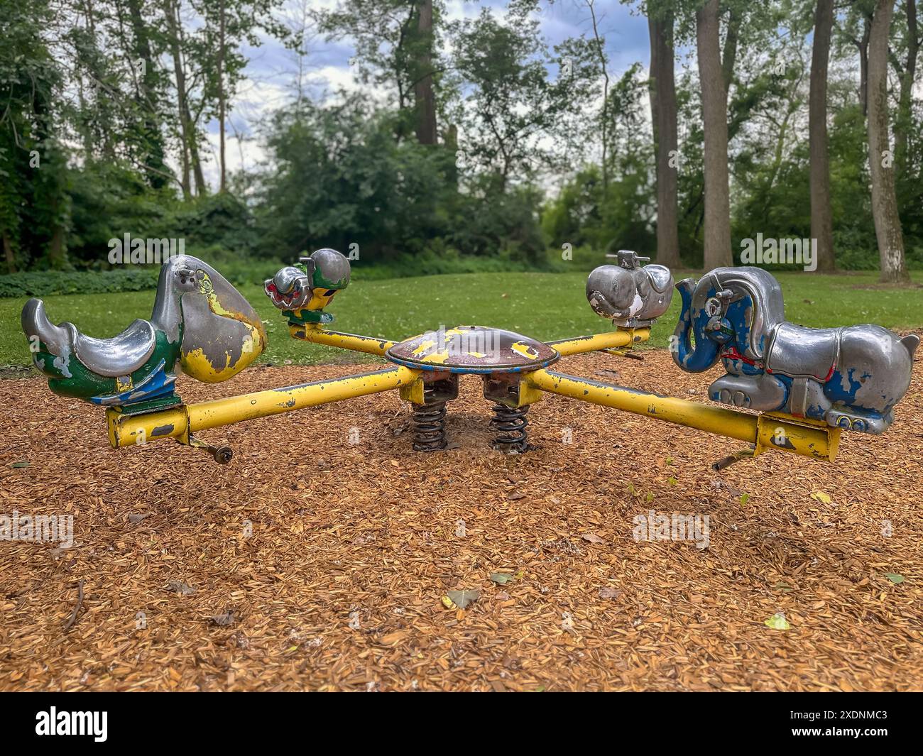 Playground Spring Rocker Fox Playground animal rocking chair hi-res stock photography and images - Alamy