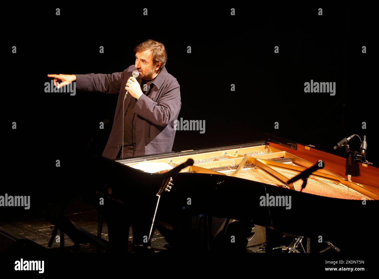 Explanation of piano music hi-res stock photography and images - Alamy