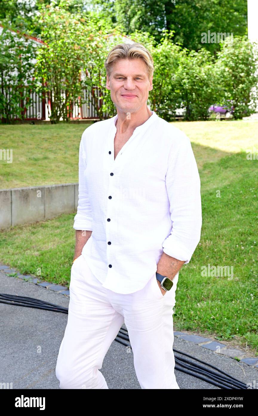 Frank Lars beim Radio Schlagerparadies Sommer Open Air 2024 im ...