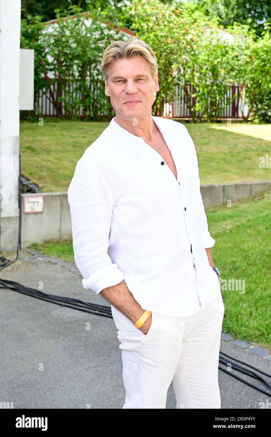 Frank Lars beim Radio Schlagerparadies Sommer Open Air 2024 im ...