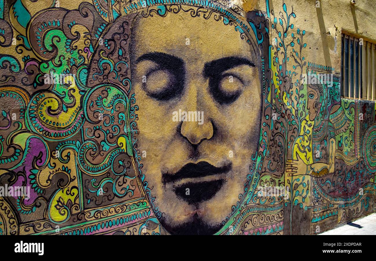 Painting outside walls hi-res stock photography and images - Alamy