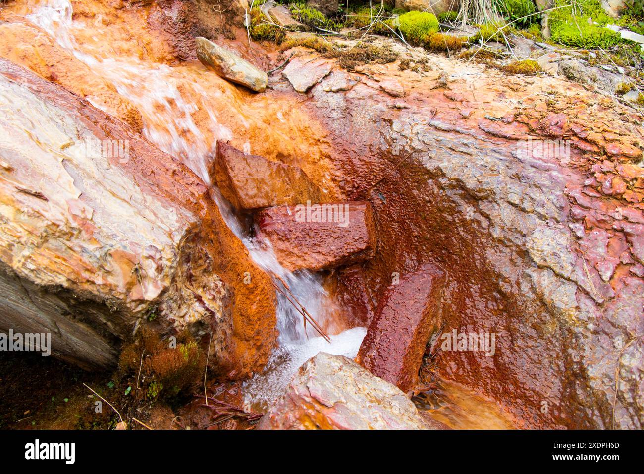 red river rocks and water in Georgia Stock Photo - Alamy