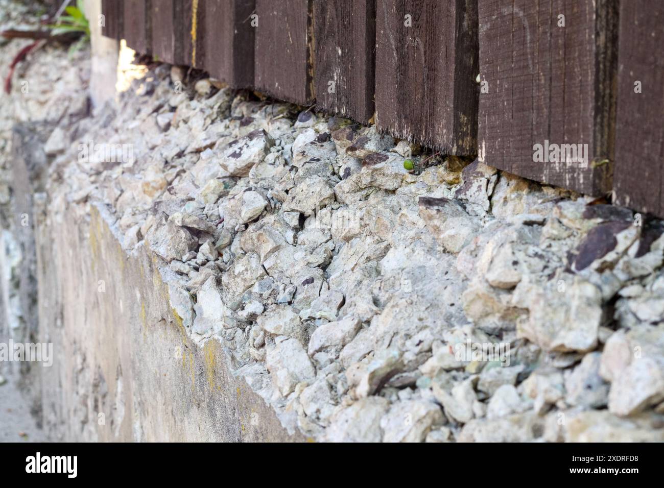 Old wooden fence stone hi-res stock photography and images - Alamy