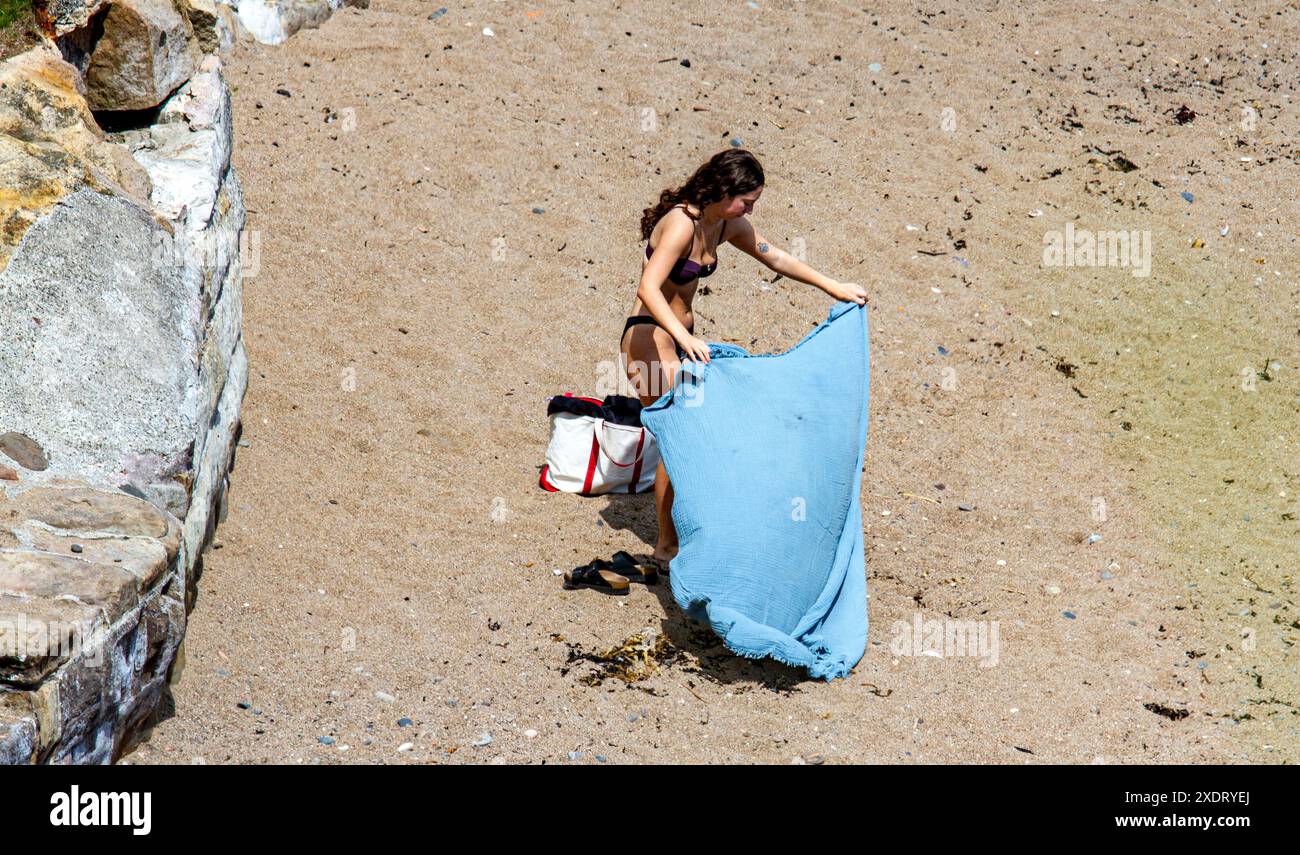 St Andrews, Fife, Scotland, UK. 24th June 2024. UK Weather St Andrews