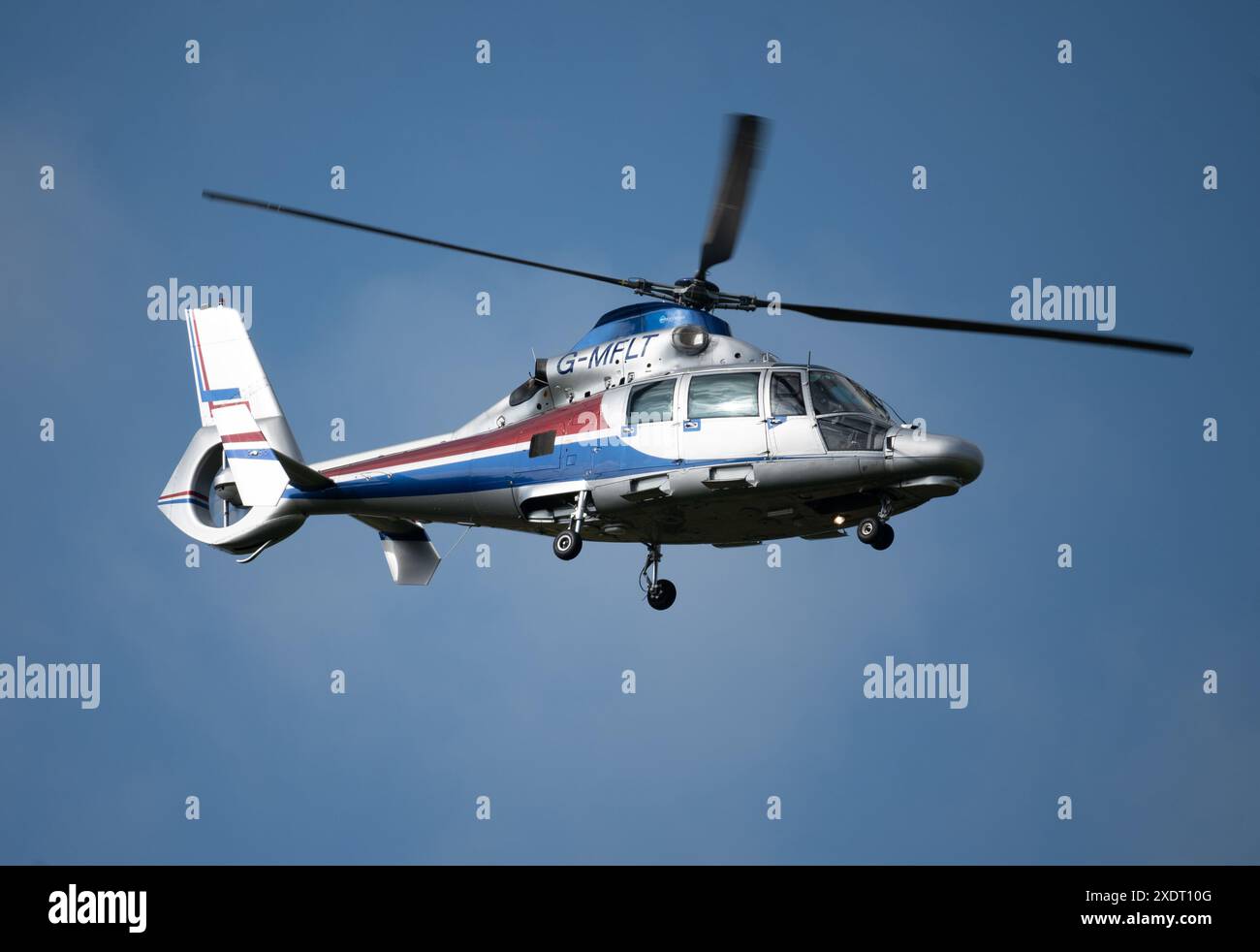 Eurocopter as365 dauphin hi-res stock photography and images