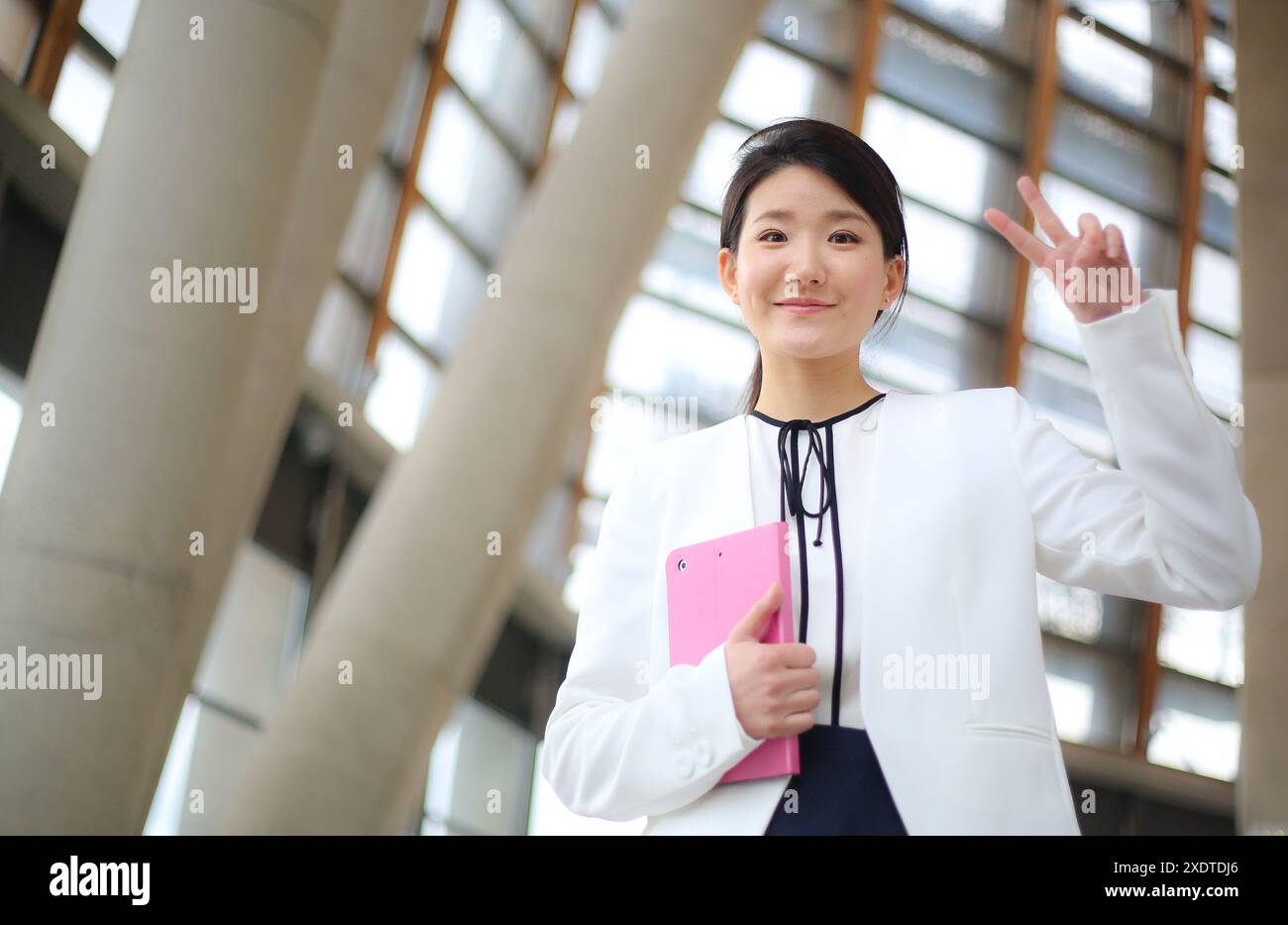 Business and woman hi-res stock photography and images - Alamy