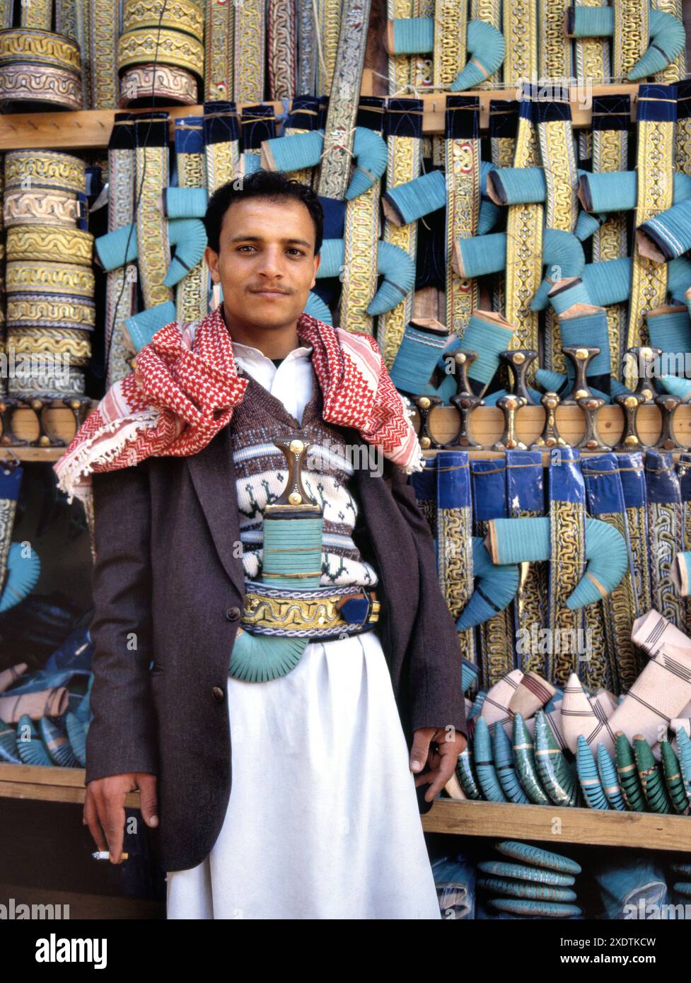Yemen traditional clothing hi-res stock photography and images
