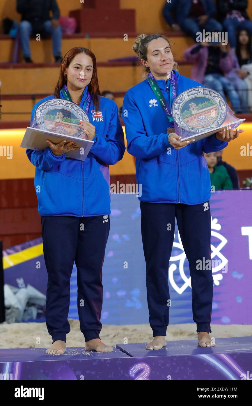 L to r gonzalez hi-res stock photography and images - Page 3 - Alamy