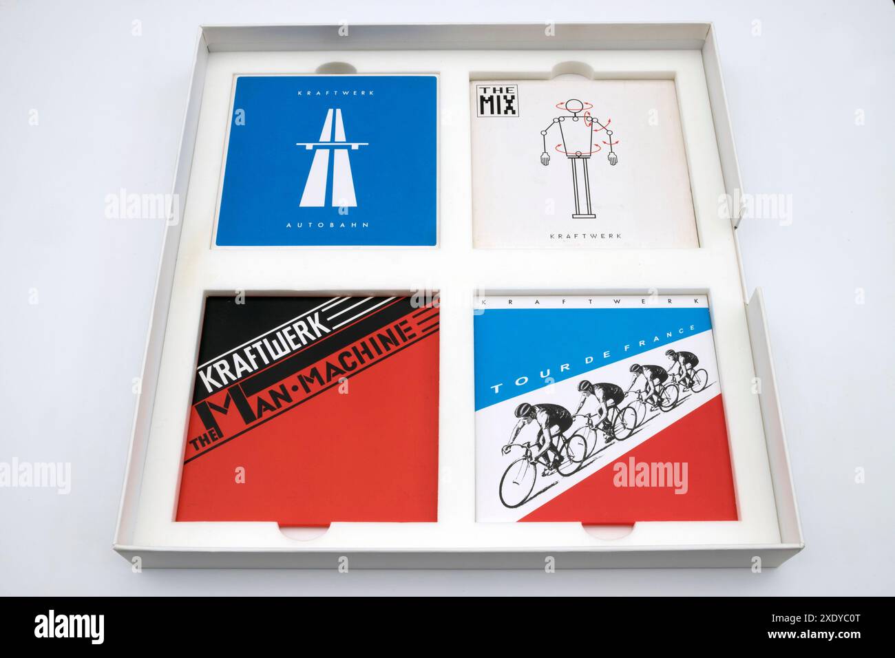 Amazon.co.jp: Kraftwerk: The Catalogue Box Set: ミュージック