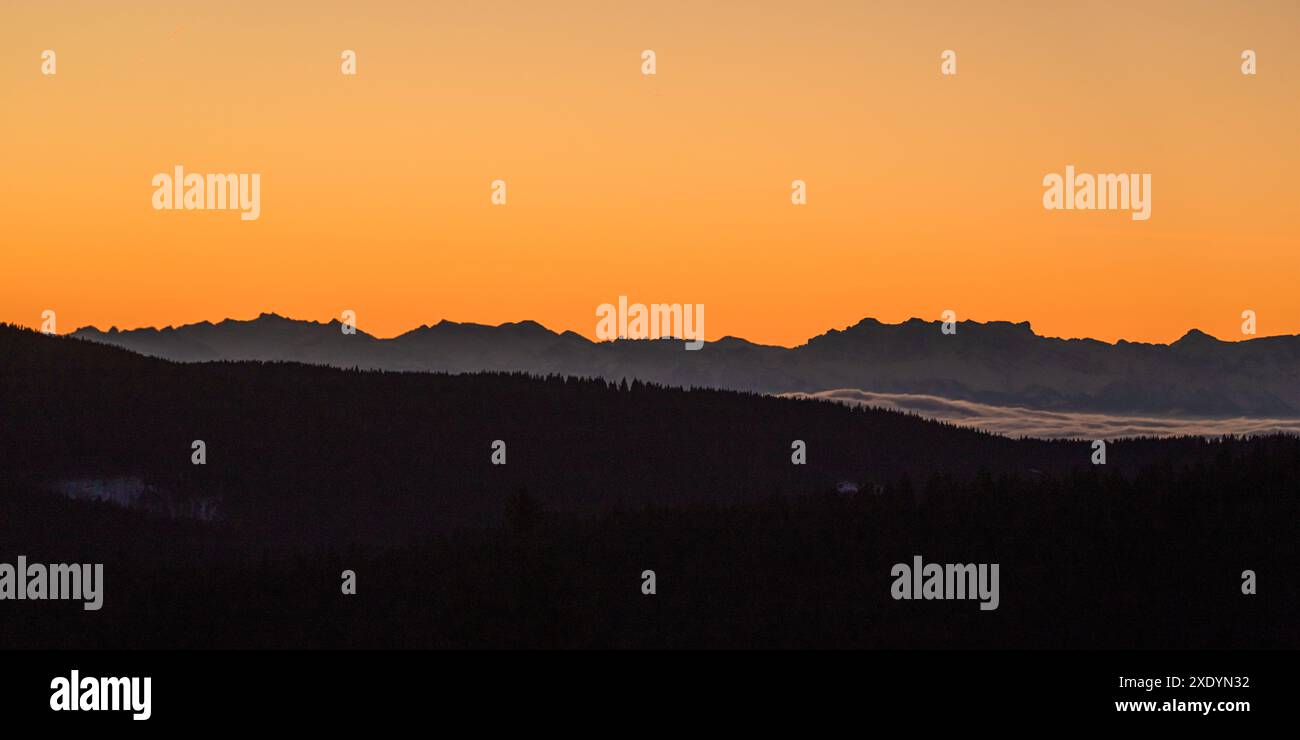 Black mood hi-res stock photography and images - Alamy