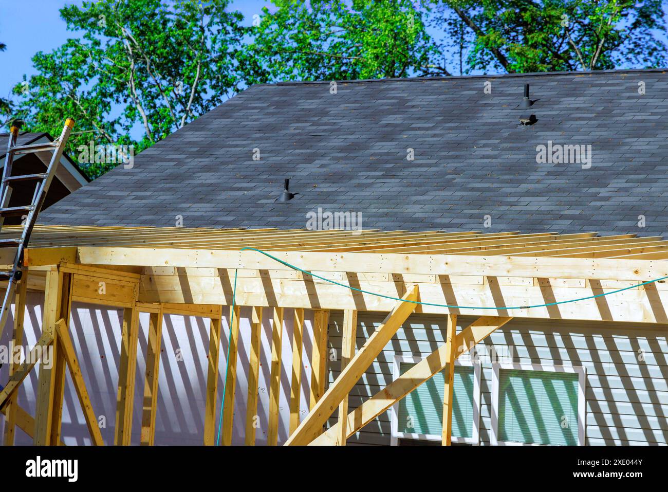 Supporting beams timber framing hi-res stock photography and images - Alamy
