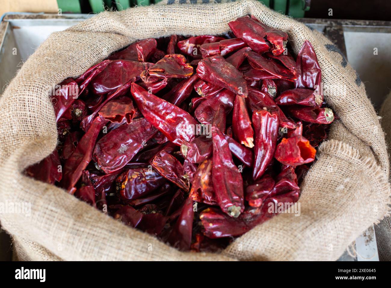 Red dry chilli hi-res stock photography and images - Alamy