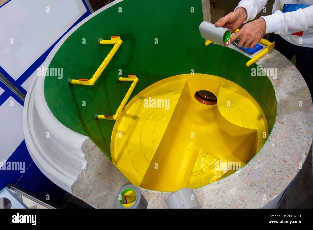 Wastewater handling hi-res stock photography and images - Alamy