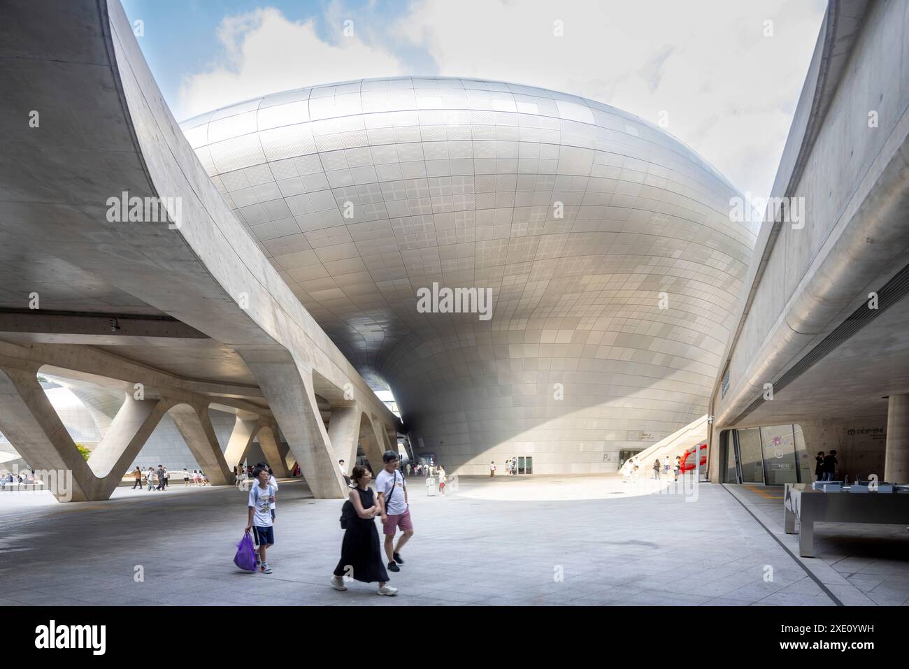 Dongdaemun Design Plaza, Seoul, Korea,  by Zaha Hadid, 2014 Stock Photo