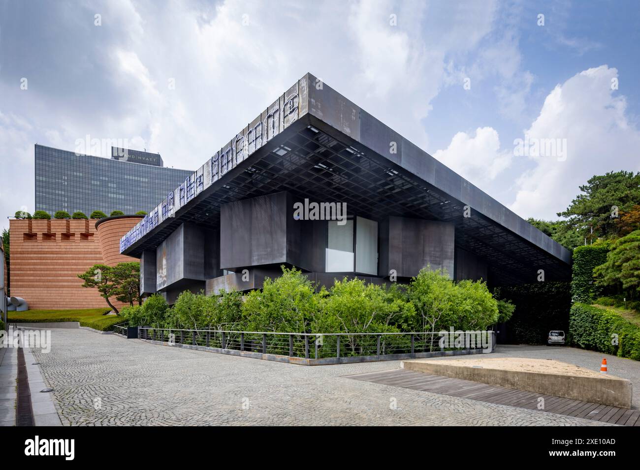 Gallery of Korean Art object, The Leeum, Samsung Museum of Art , Seoul