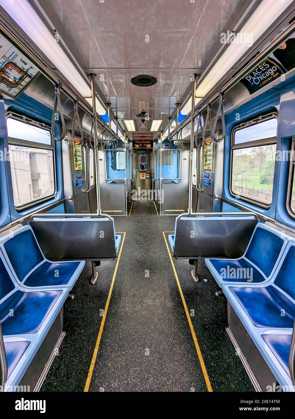 Public transportation scenes in chicago illinois Stock Photo - Alamy