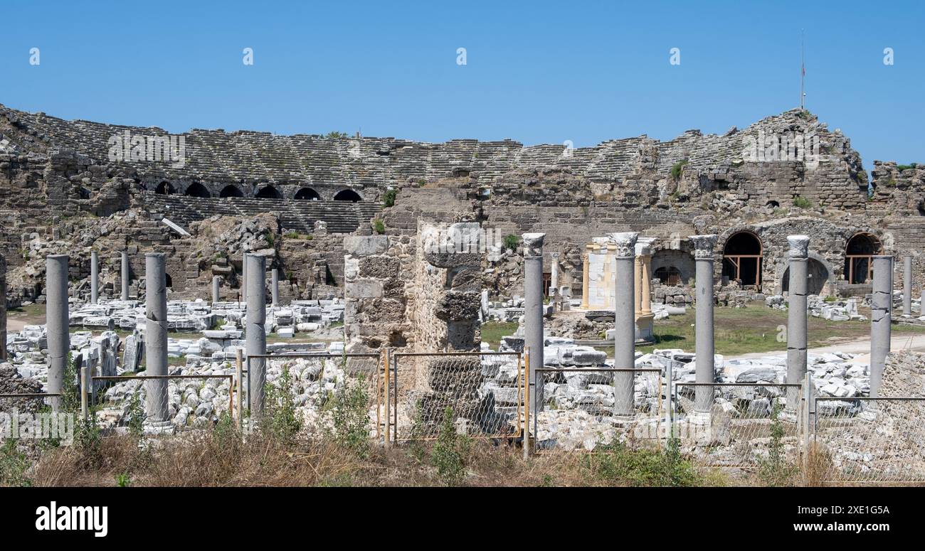 Side ancient city theatre hi-res stock photography and images - Alamy