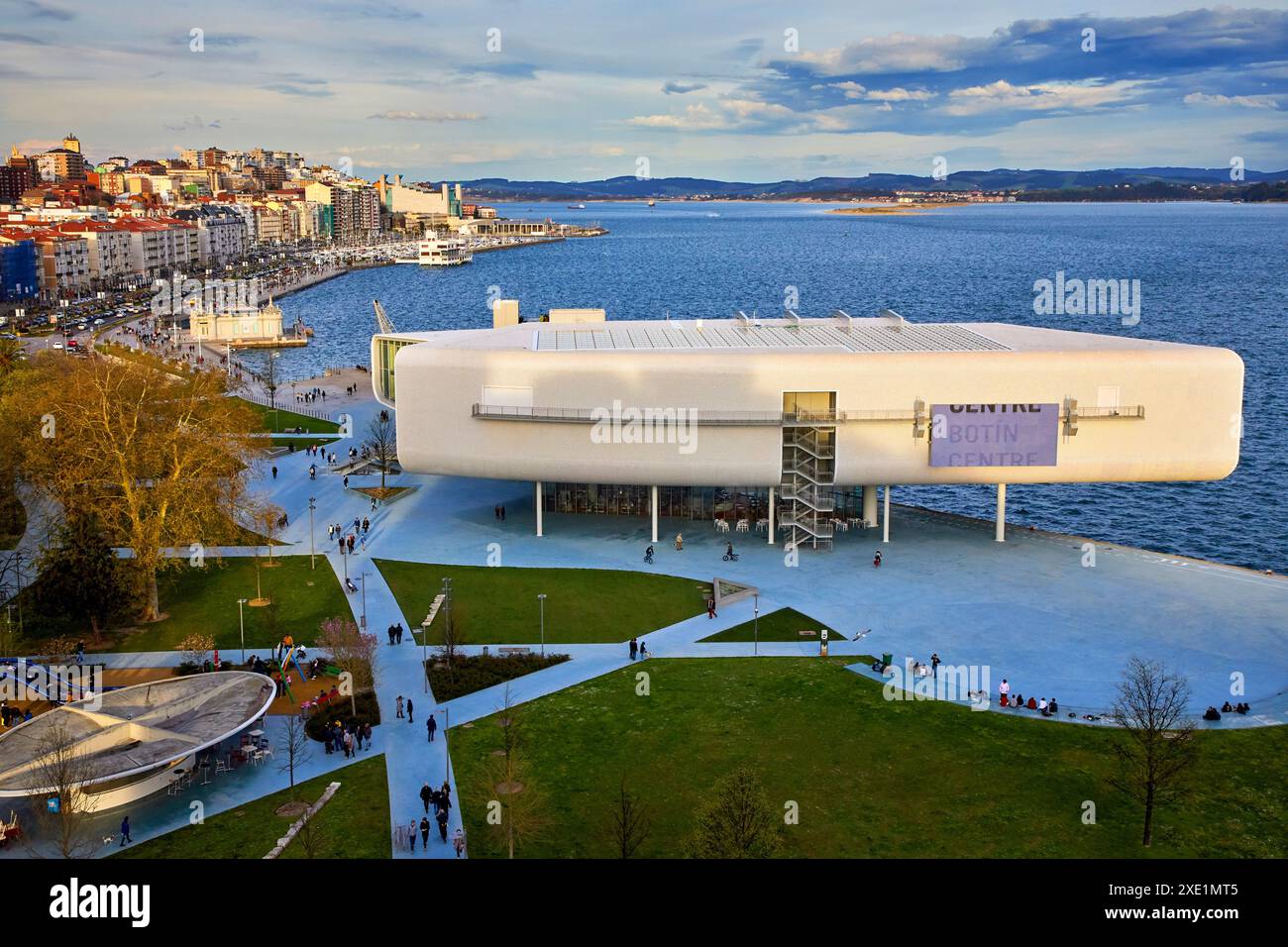 Botin Center Museum Art and Culture, Architect Renzo Piano, Jardines de ...