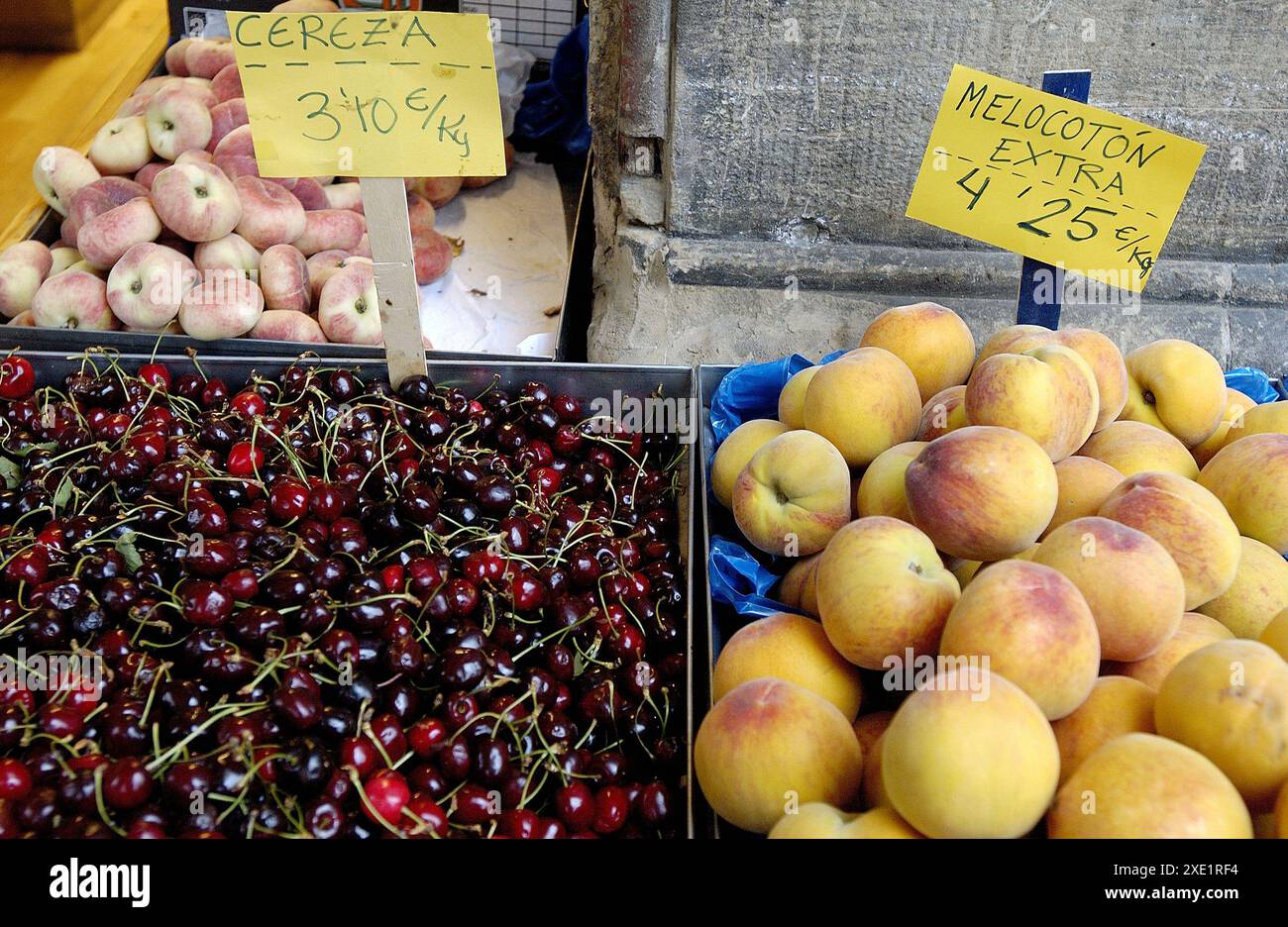Fruits for sale. La Bretxa market. Donostia-San Sebastián. Guipúzcoa