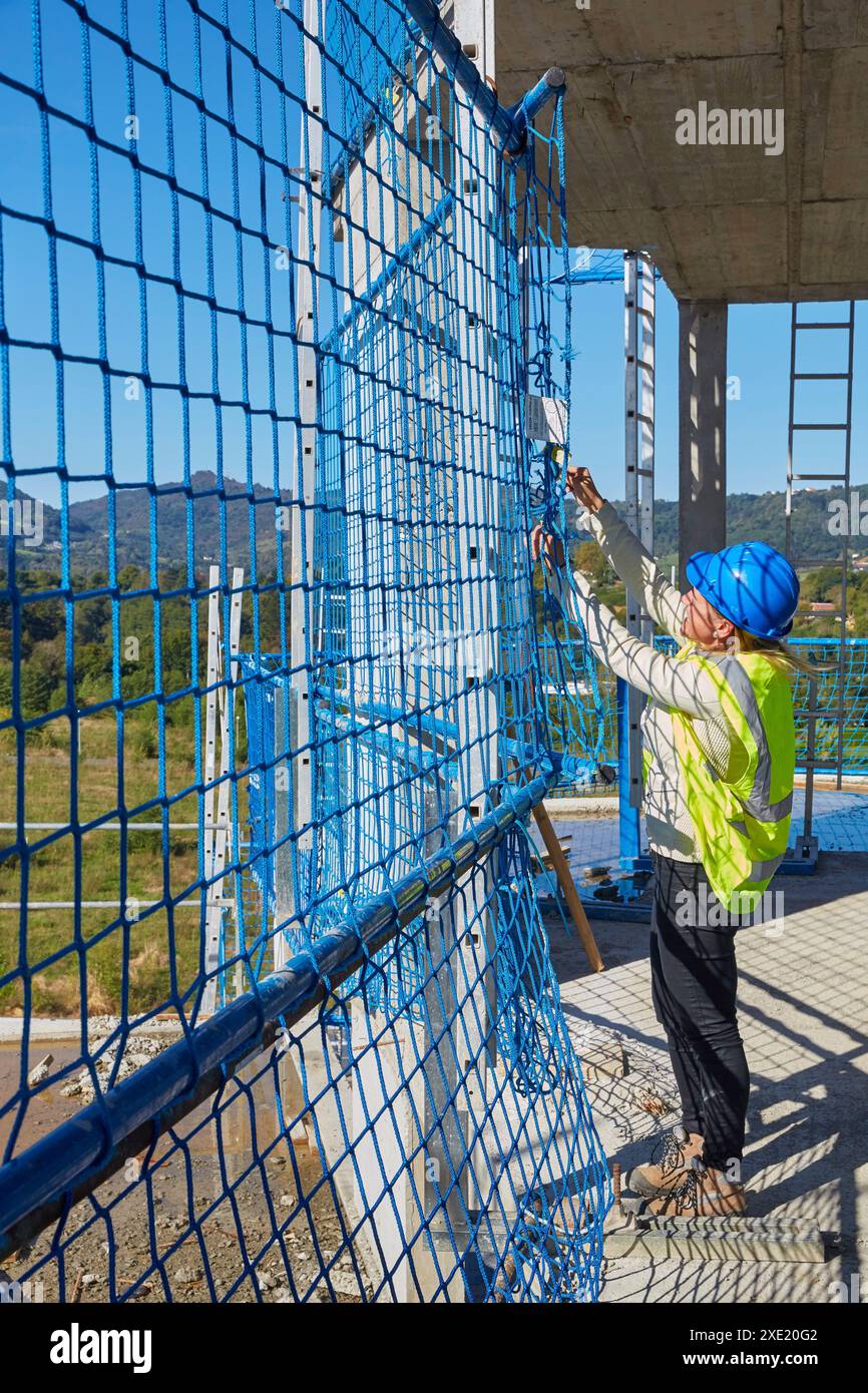Safety Inspector. Security System Work RESA. Protection in building ...
