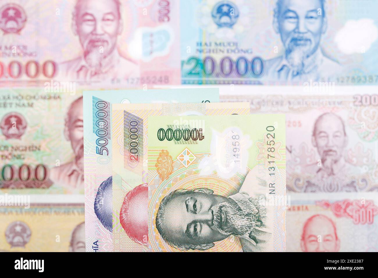 Dong note hi-res stock photography and images - Alamy